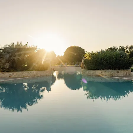 Masseria Valente Hotel *